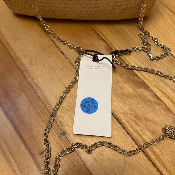 Kayu Jen clutch with gold strap - Picture 6 of 13